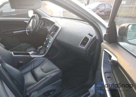 2017 Volvo Xc60 T6 Dynamic from USA, damaged, VIN YV449MRR5H2122835